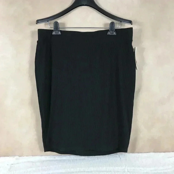 BAR III Solid Black Ribbed-Knit Stretchy Pencil Skirt NWT Size XXL - Picture 3 of 7